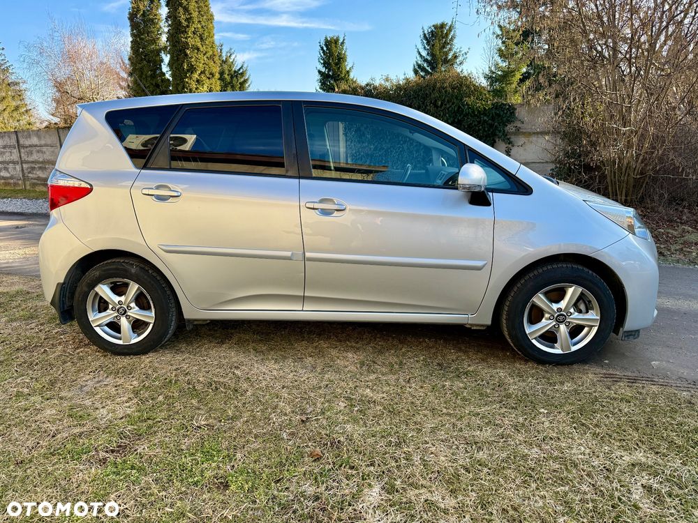 Toyota Verso S 1.33 Premium MS - 12