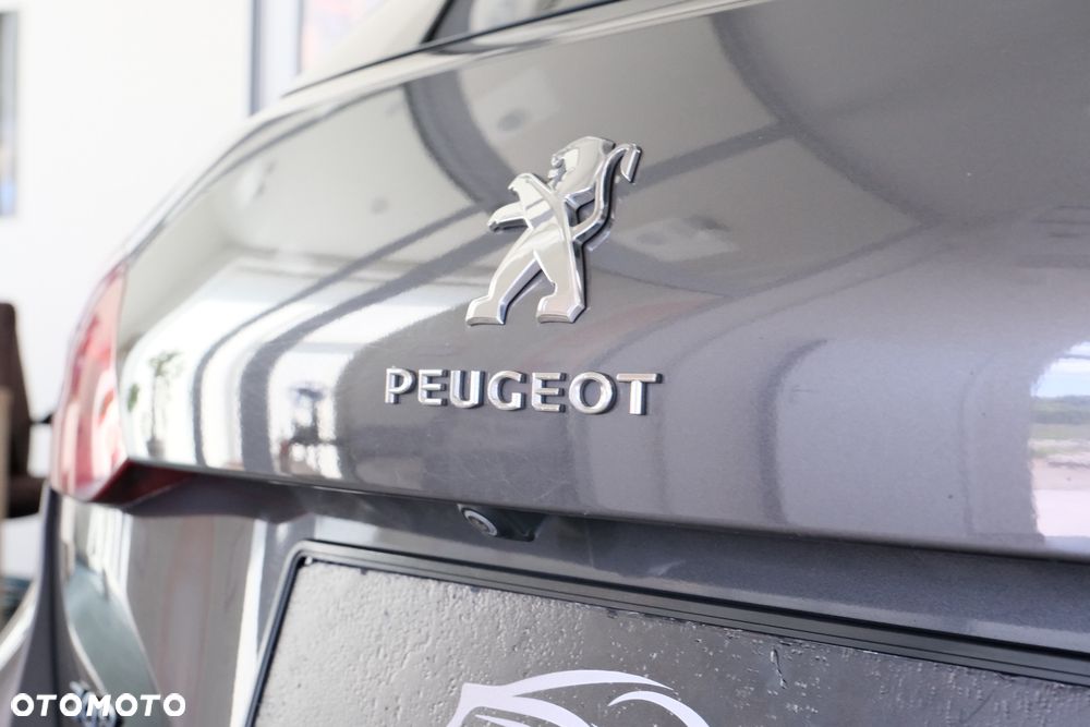 Peugeot 308 - 8