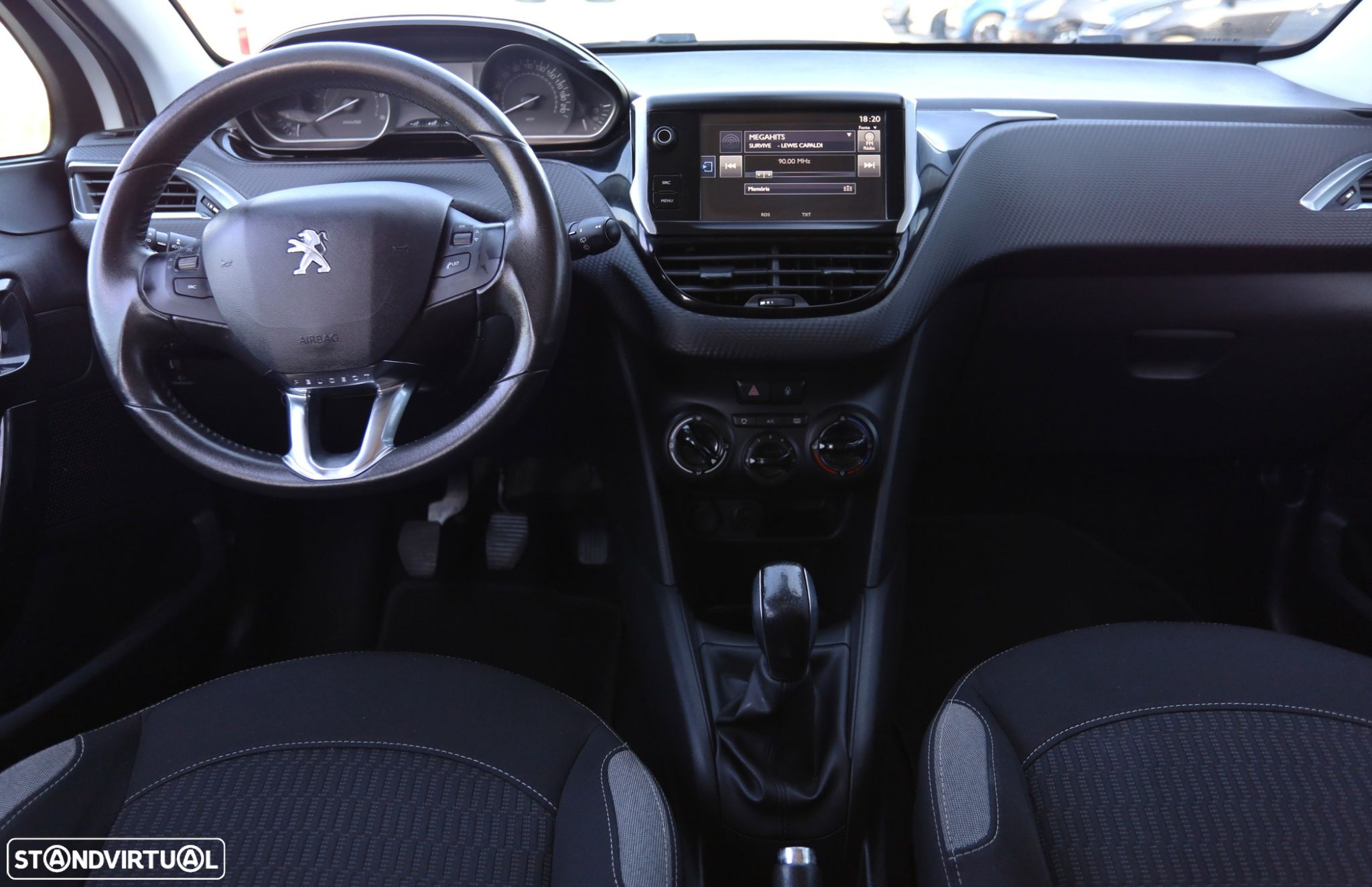 Peugeot 208 1.6 BlueHDi Style - 15