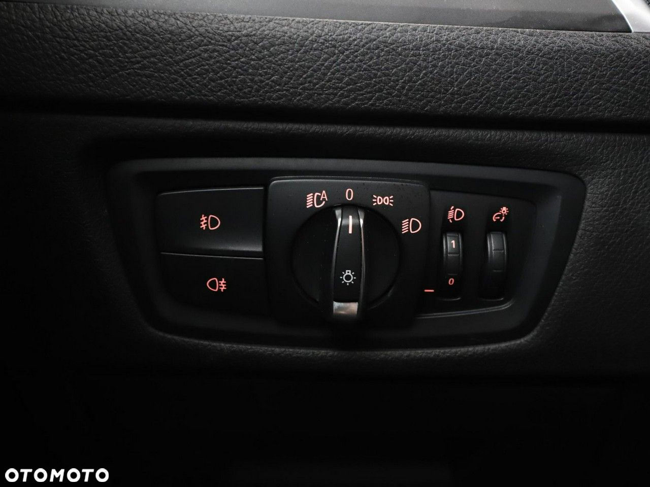 BMW Seria 1 118d Advantage - 33