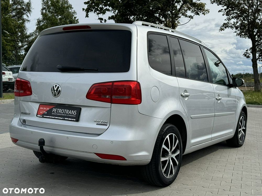 Volkswagen Touran - 11