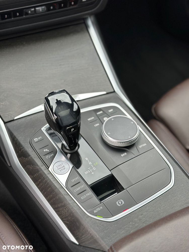 BMW Seria 3 320d xDrive M Sport Shadow sport - 15