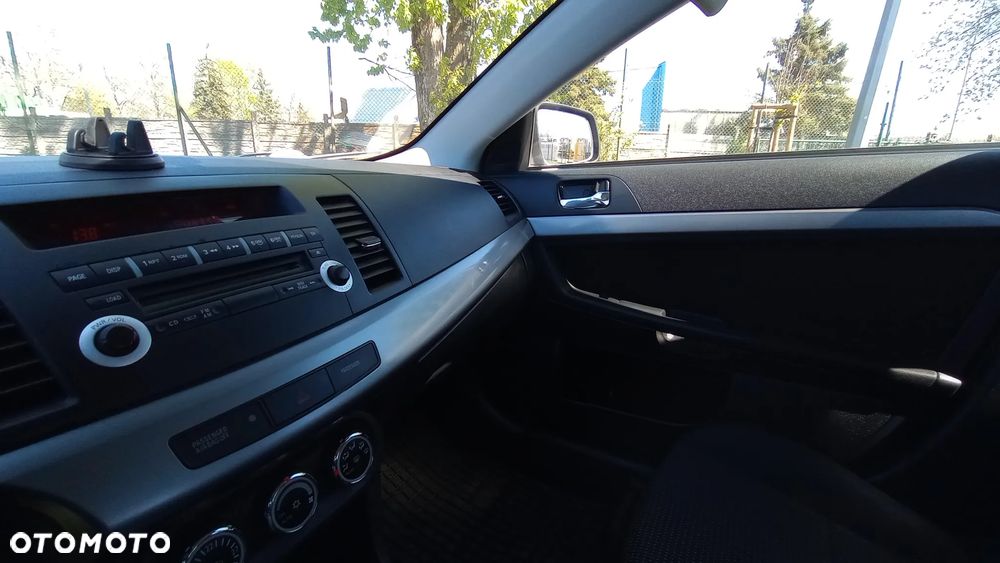 Mitsubishi Lancer 1.5 Invite - 14