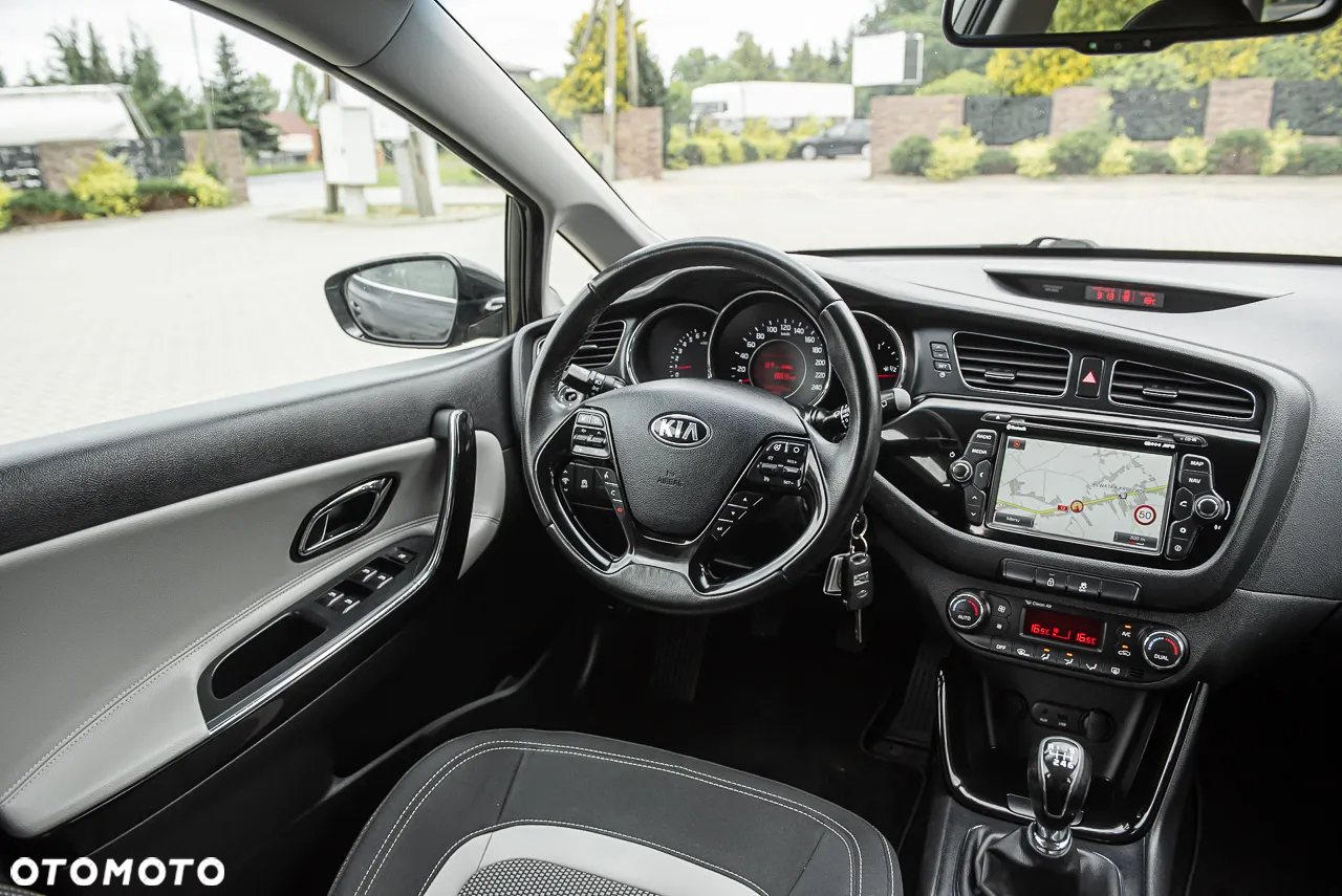 Kia Ceed - 28