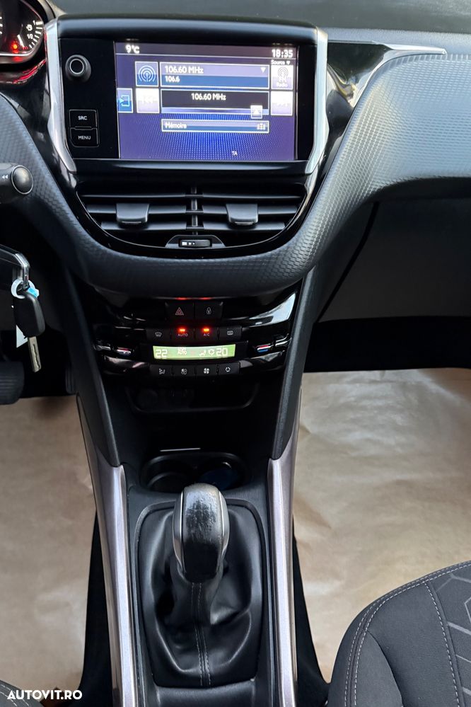 Peugeot 2008 PureTech 110 Stop&Start Allure - 38