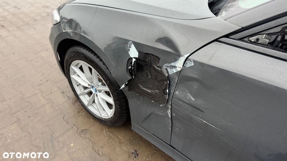 BMW Seria 3 320e PHEV sport - 28