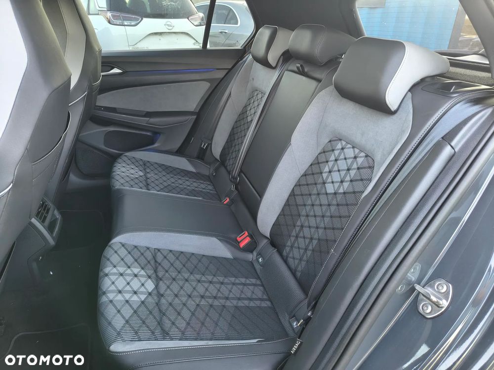 Volkswagen Golf 1.5 eTSI EVO R-Line DSG - 8