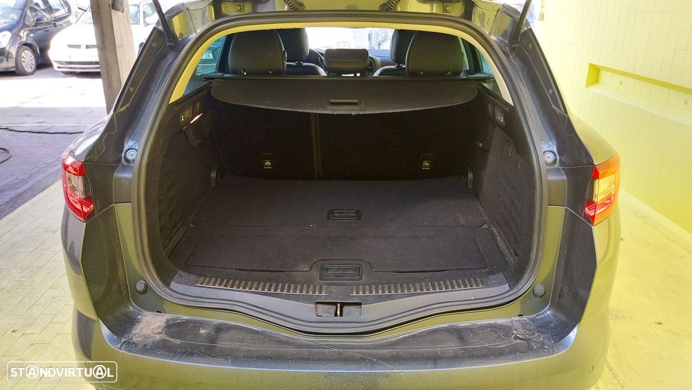 Renault Mégane Sport Tourer 1.5 Blue dCi Intens EDC - 21