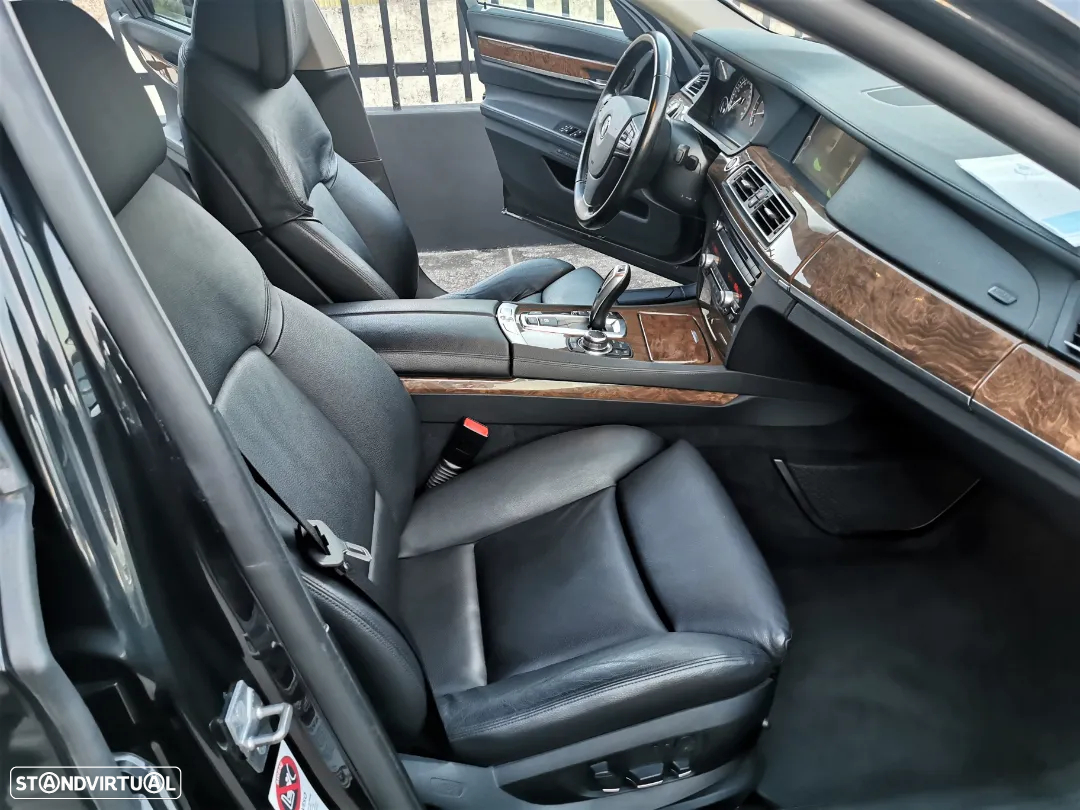 BMW 740 Li - 13