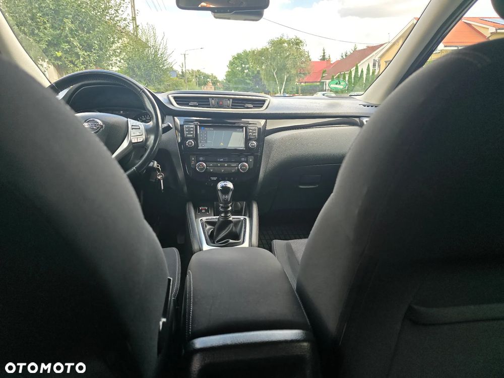 Nissan Qashqai 1.2 DIG-T N-Connecta EU6 - 23