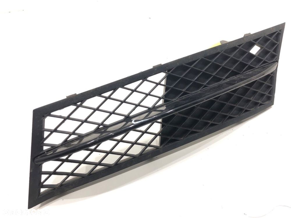 KRATKA ZDERZAKA LEWY PRZÓD  BMW 5 (F10) 2009 - 2016 520 d 135 kW [184 KM] olej napędowy 2010 - - 2