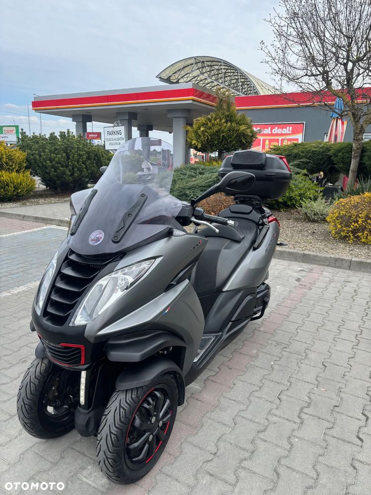 Peugeot Metropolis - 1