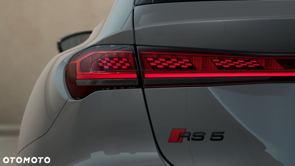 Audi RS5 Avant - 8