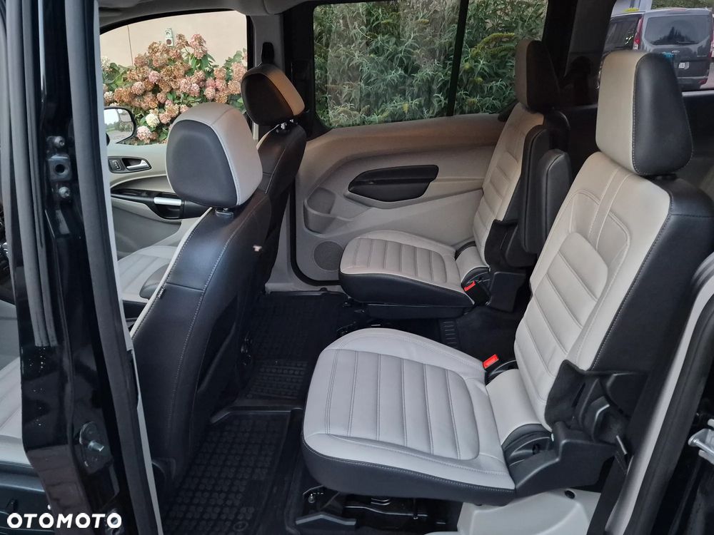 Ford Tourneo Connect Grand - 9