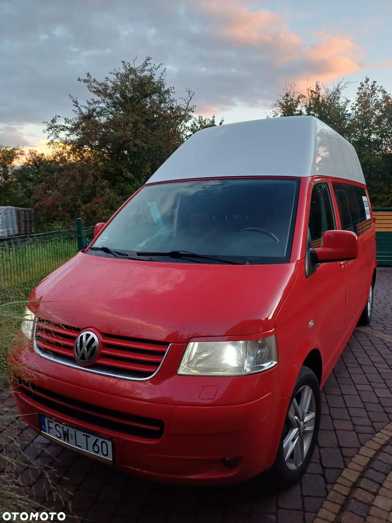 Volkswagen Transporter - 1