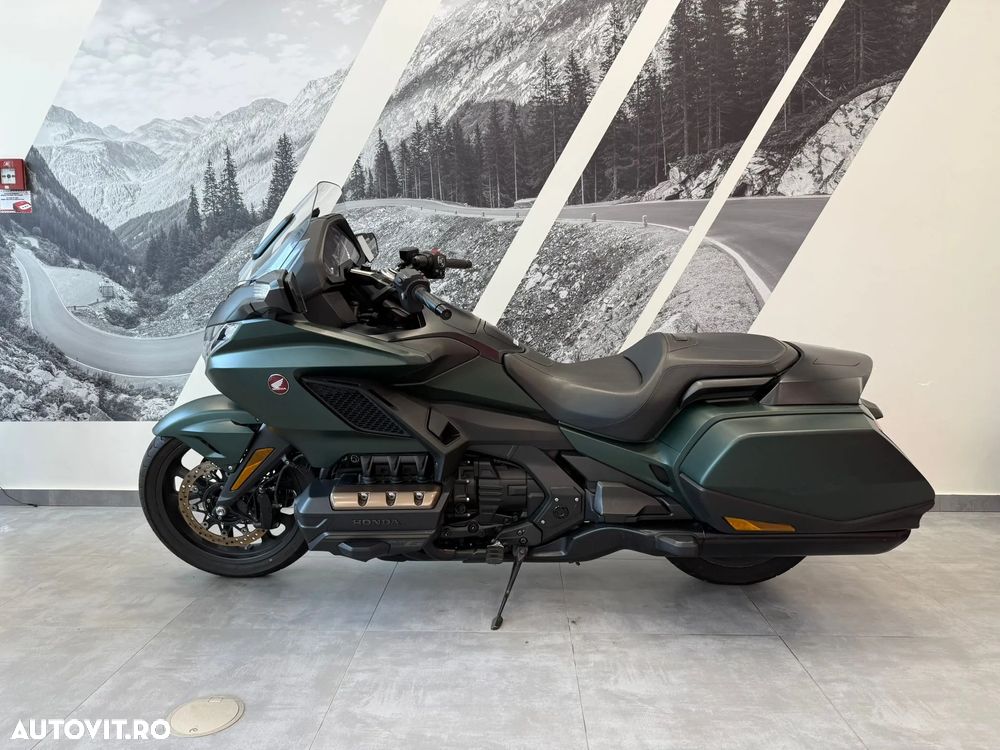 Honda GL 1800 Gold Wing - 3