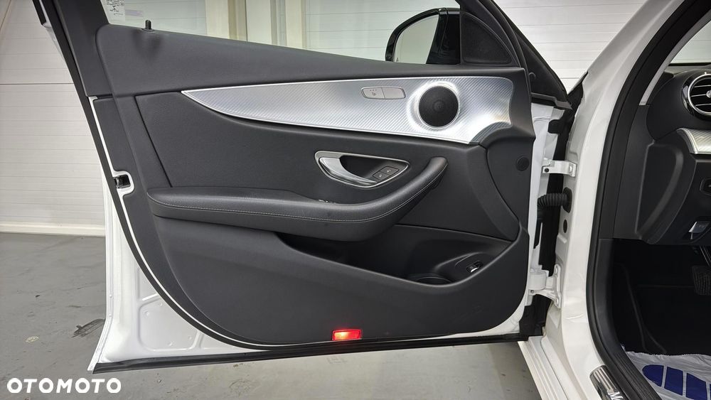 Mercedes-Benz Klasa E - 11