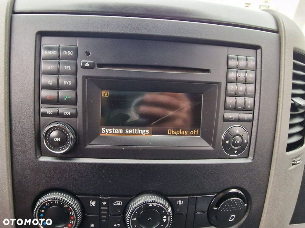 Mercedes-Benz Sprinter - 12