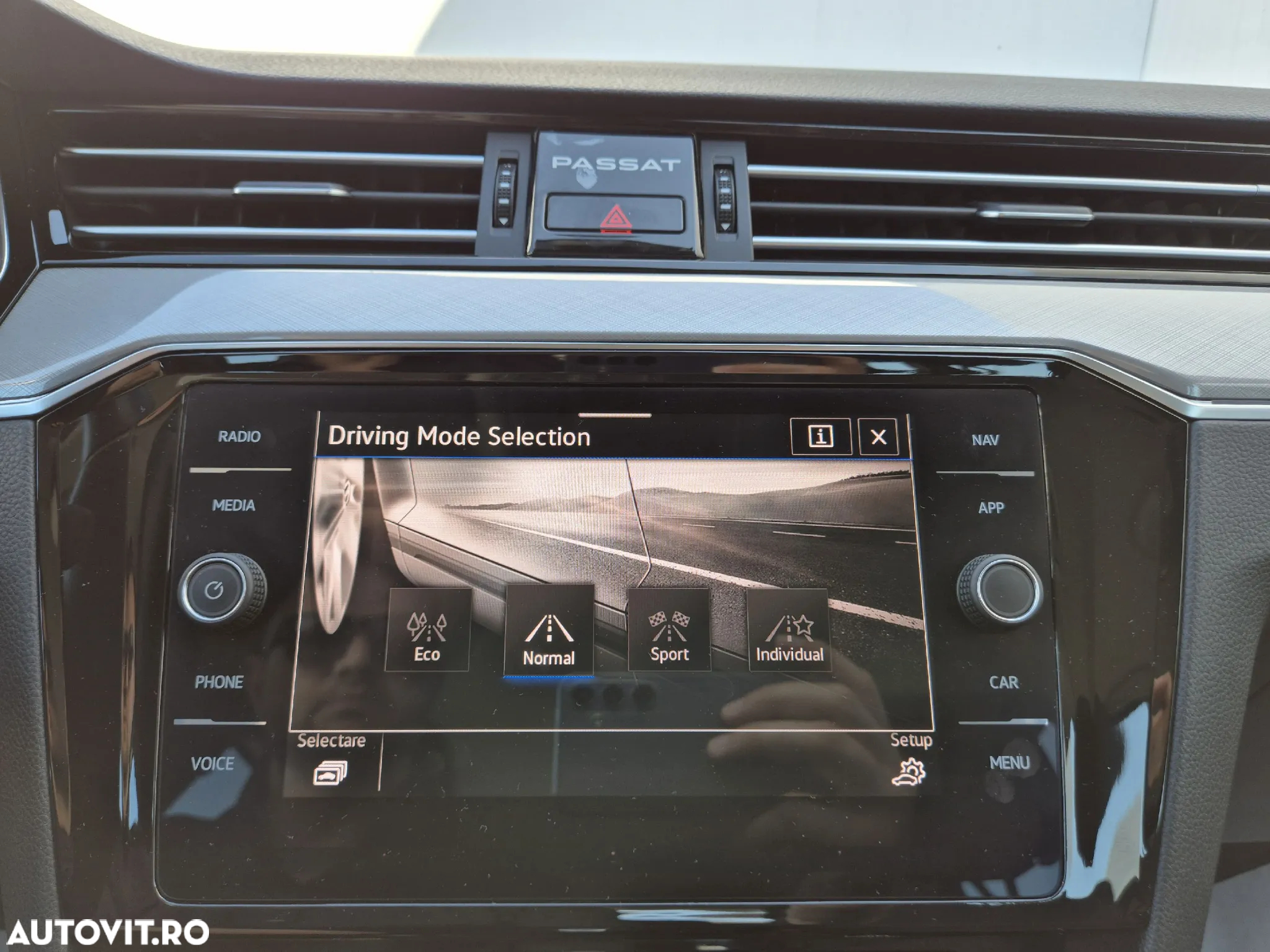 Volkswagen Passat Variant 2.0 TDI DSG Comfortline - 26