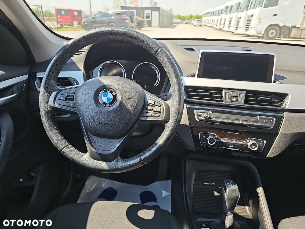 BMW X1 xDrive25e Advantage - 11