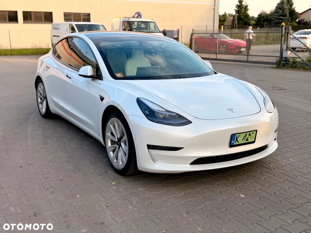 Tesla Model 3 Standard Hinterradantrieb - 2