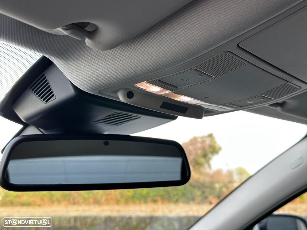 Jaguar XE 20d Aut. Pure - 36