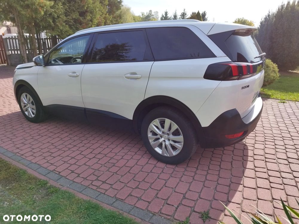 Peugeot 5008 2018 photo 2