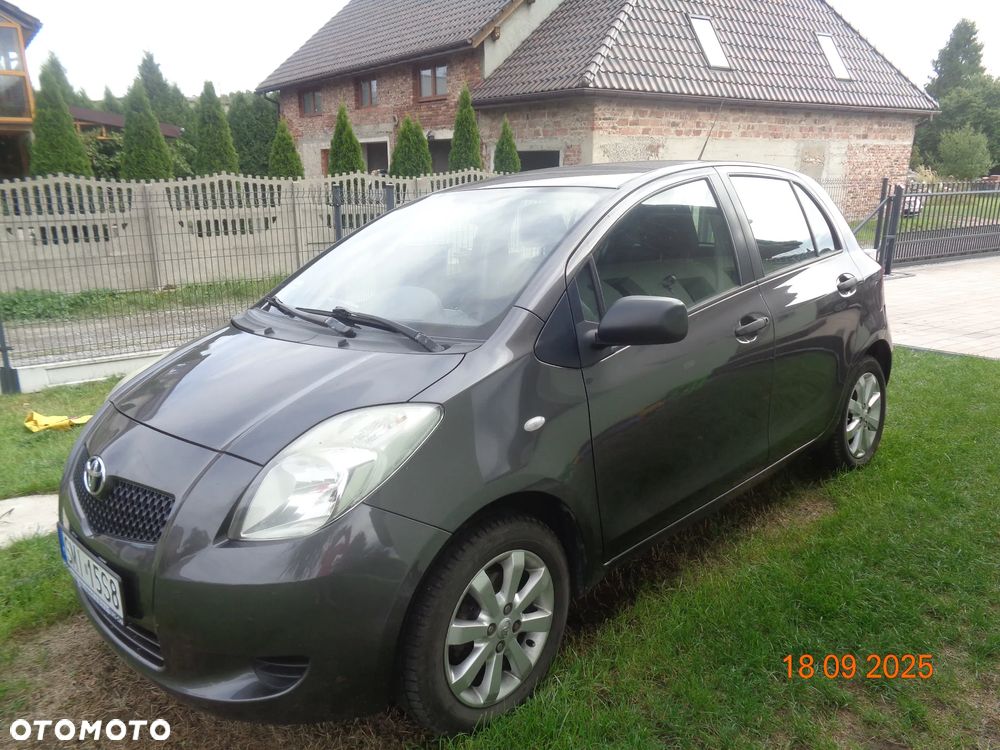 Toyota Yaris 1.3 Luna - 2