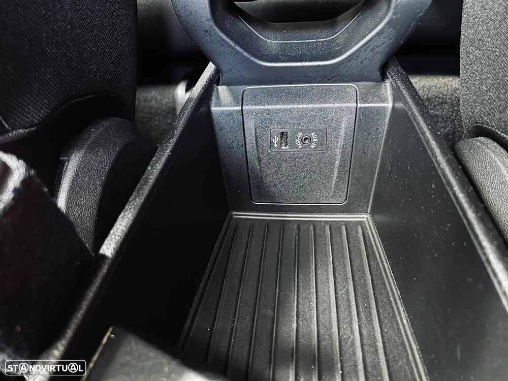 BMW 218 Active Tourer i Line Sport - 26