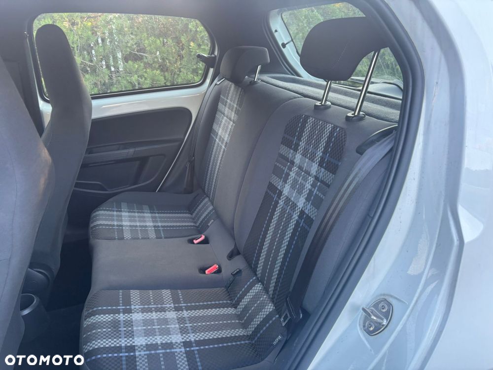 Volkswagen up! - 10