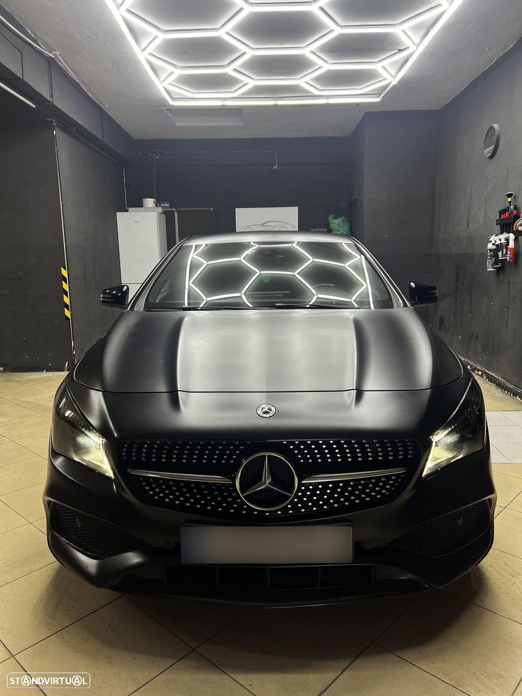 Mercedes-Benz CLA 180 AMG Line - 2