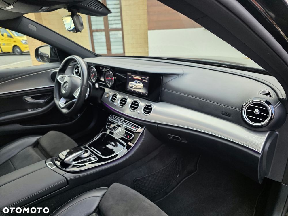 Mercedes-Benz Klasa E 220 d 4-Matic 9G-TRONIC - 21