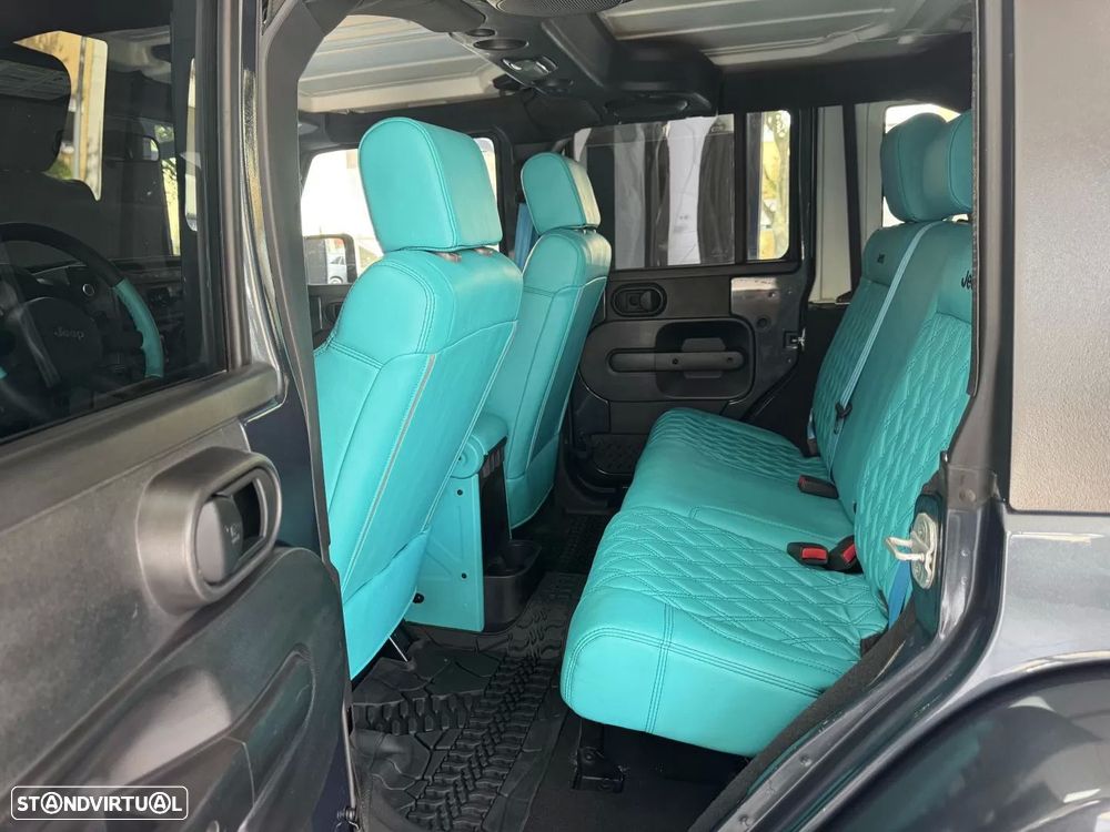 Jeep Wrangler Unlimited 2.8 CRD MTX Rubicon - 19