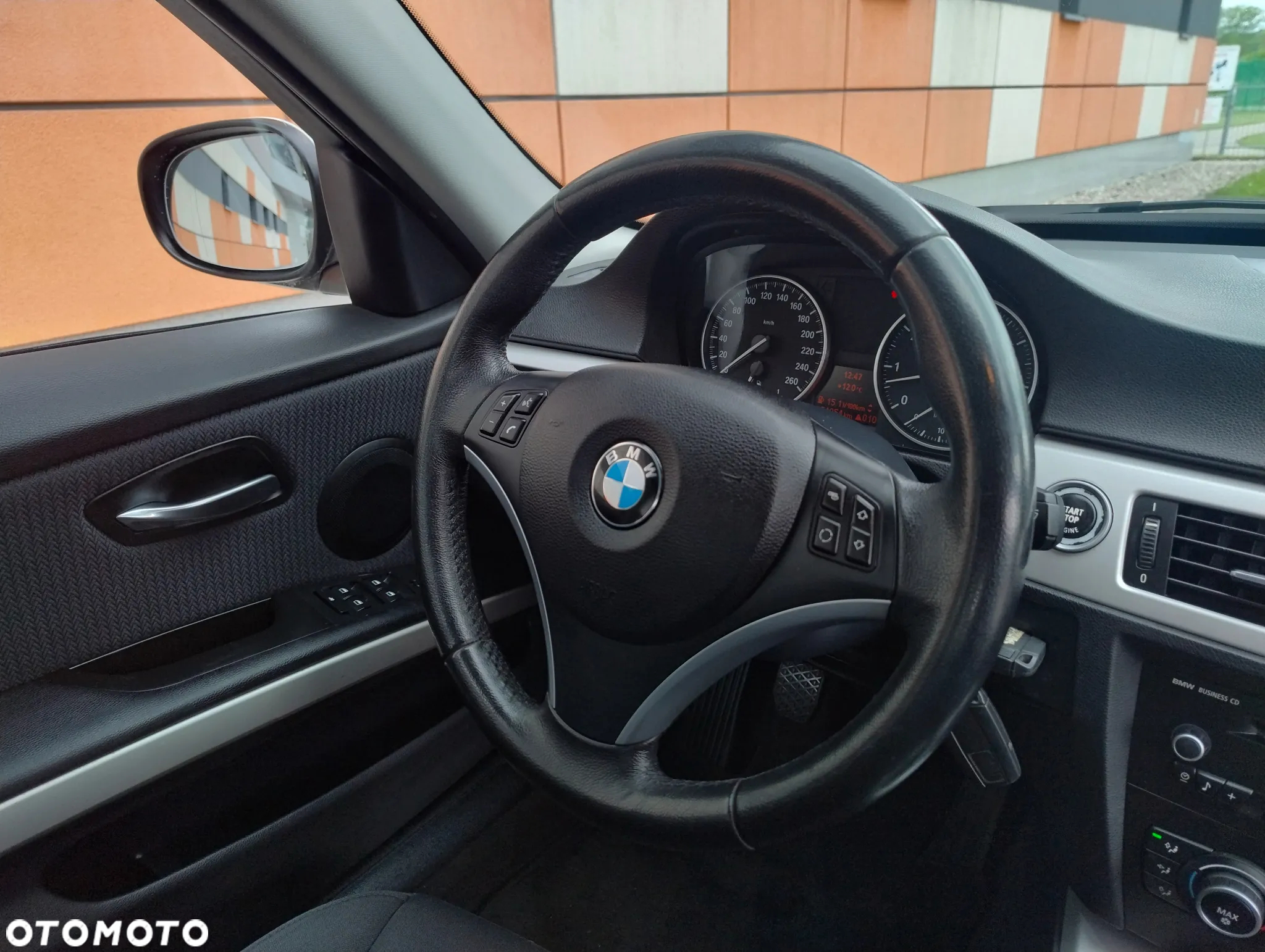 BMW Seria 3 318i - 14