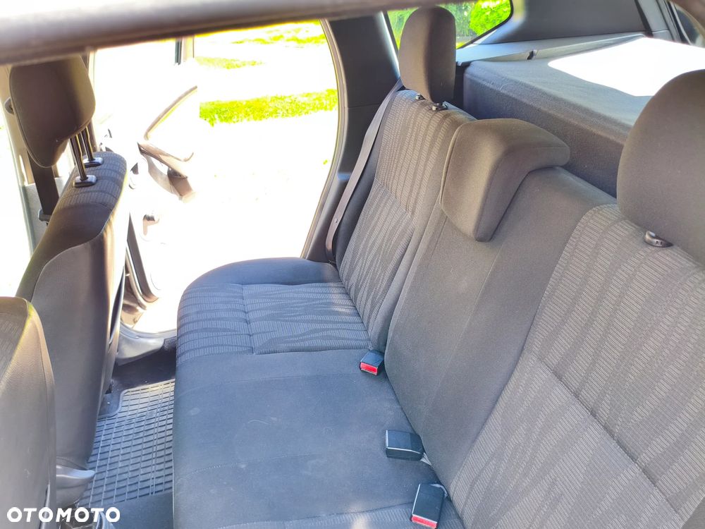 Dacia Duster 1.6 - 18
