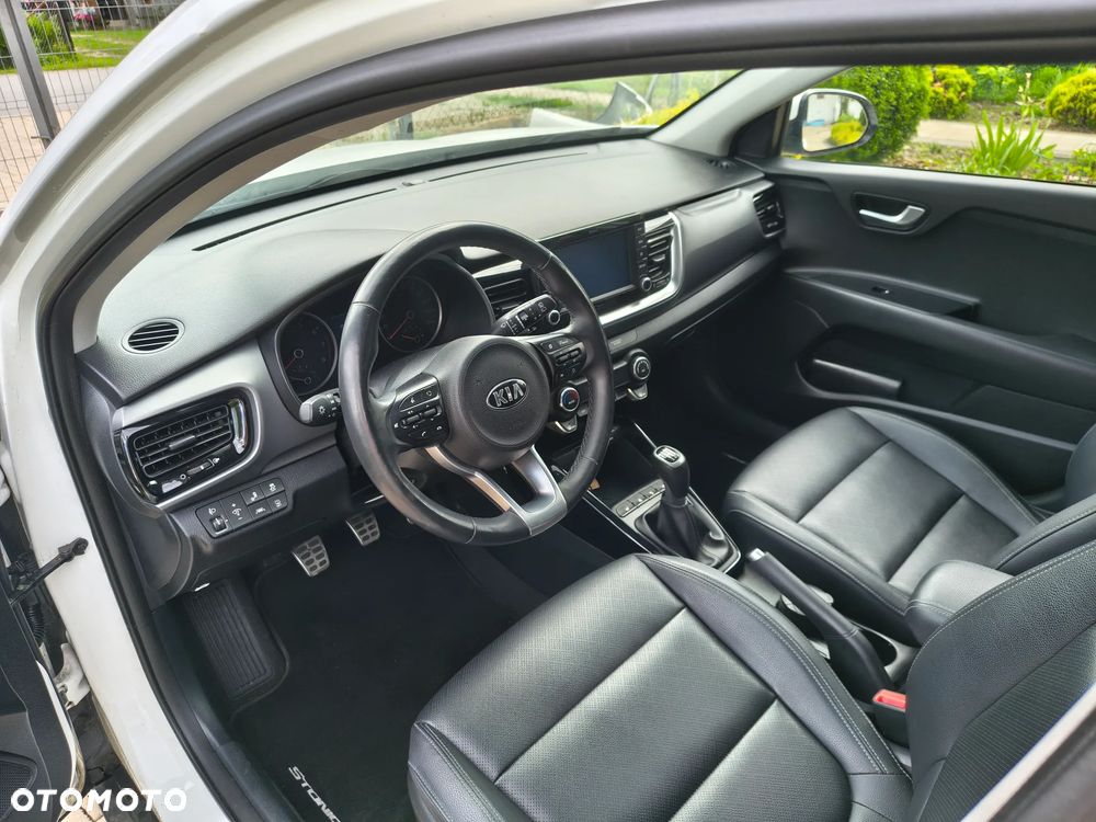 Kia Stonic 1.0 T-GDI 120 Platinum Edition - 11
