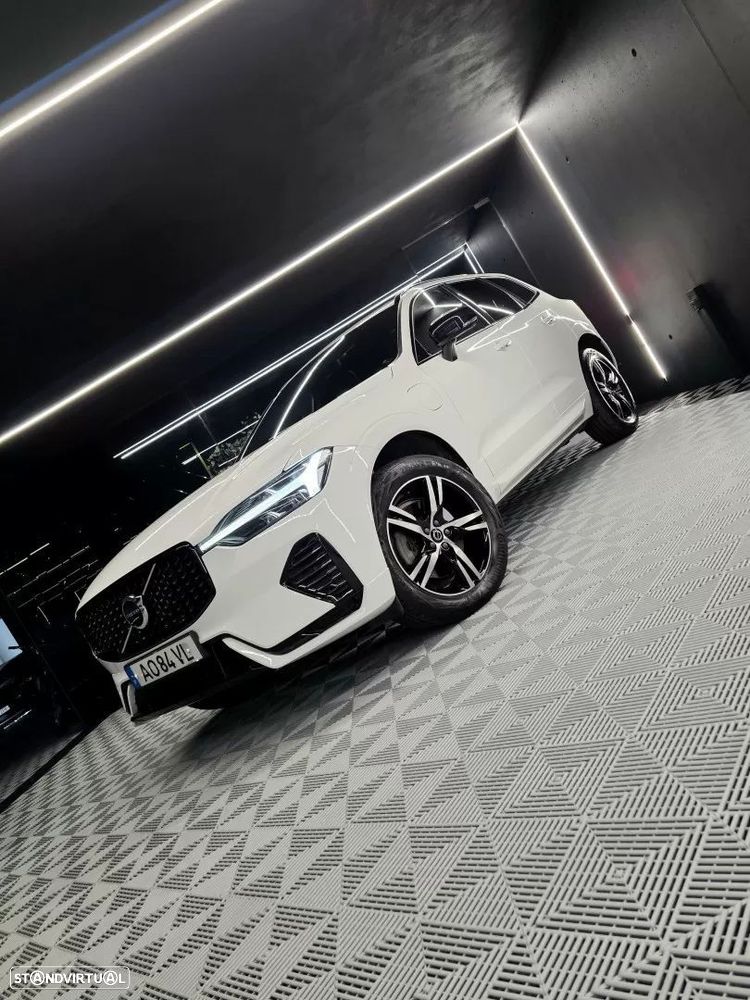 Volvo XC 60 2.0 T6 PHEV R-Design AWD - 6