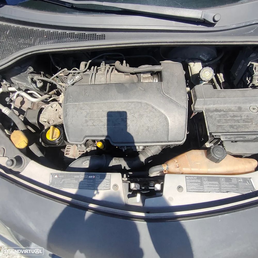 Renault Clio 1.2 16V Dynamique S - 11