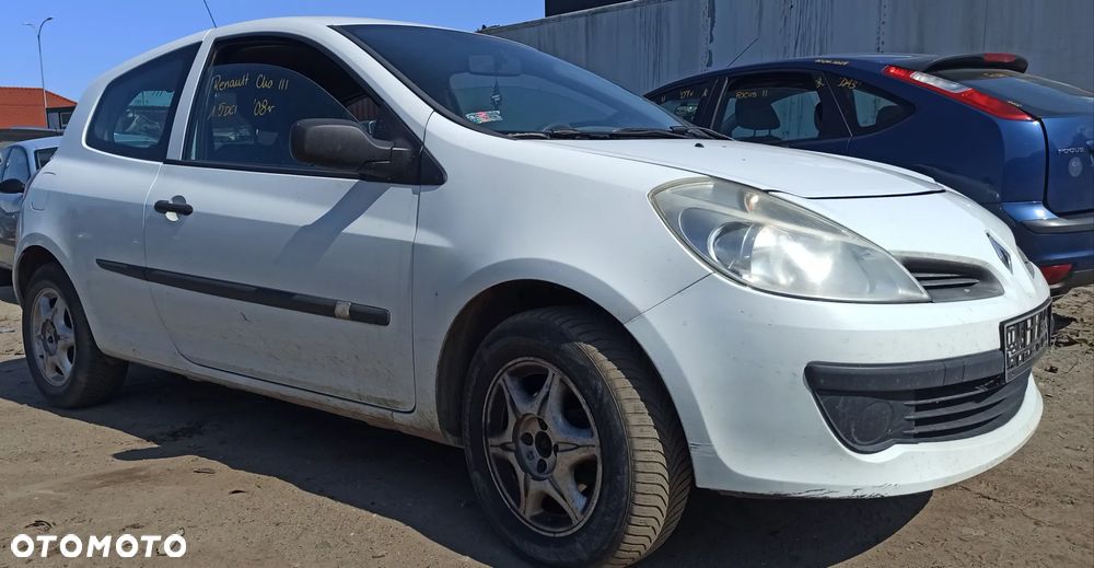 Renault Clio III 1.5 DCI 2008r - 3