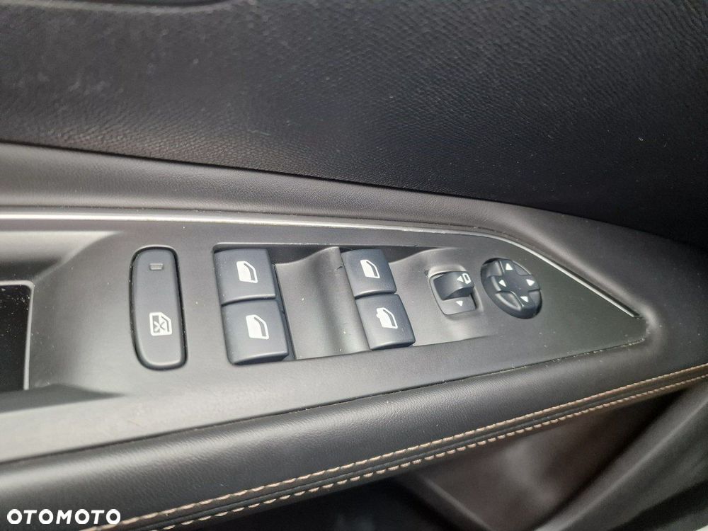 Peugeot 3008 THP 165 EAT6 Stop & Start Allure - 38