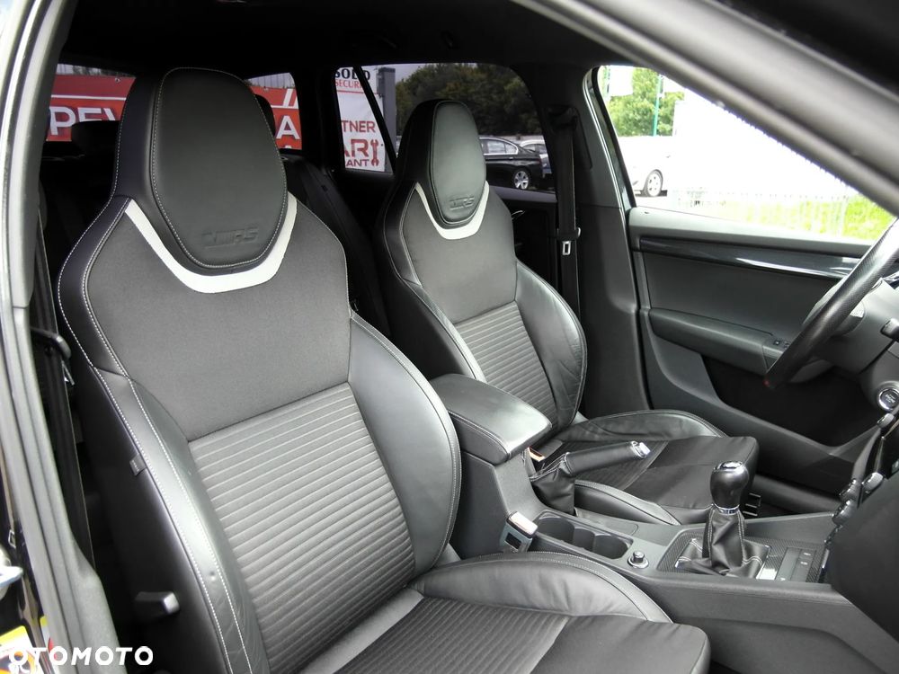 Skoda Octavia 2.0 TDI RS - 20