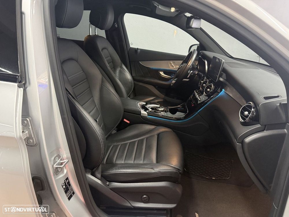 Mercedes-Benz GLC 250 d Coupe 4Matic 9G-TRONIC AMG Line - 10