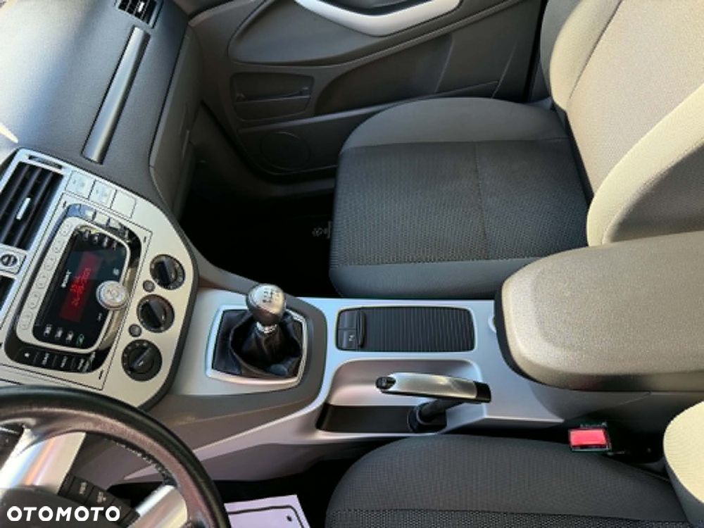 Ford Kuga 2.0 TDCi 4WD Trend - 35