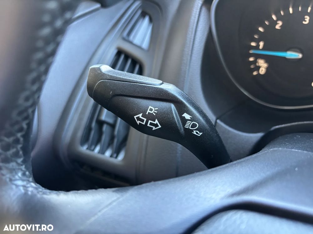 Ford Focus - 23
