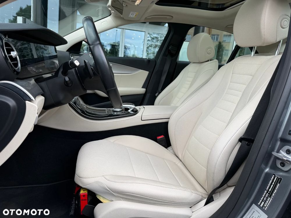 Mercedes-Benz Klasa E 220 d 9G-TRONIC AMG Line - 12