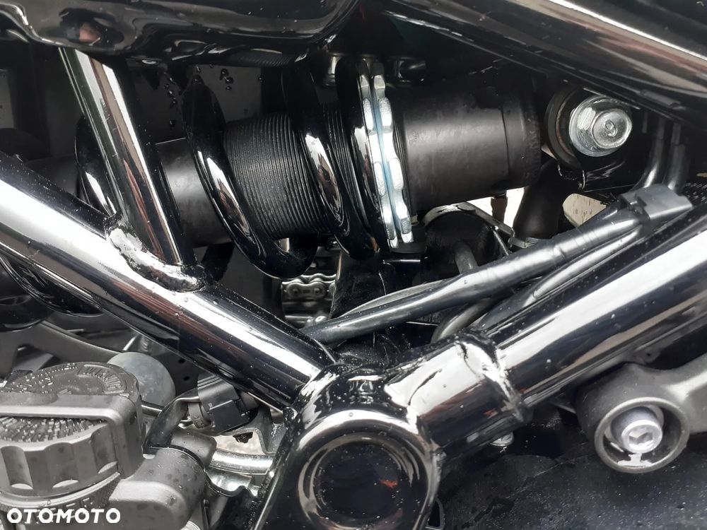 Kawasaki Z 900 RS - 25