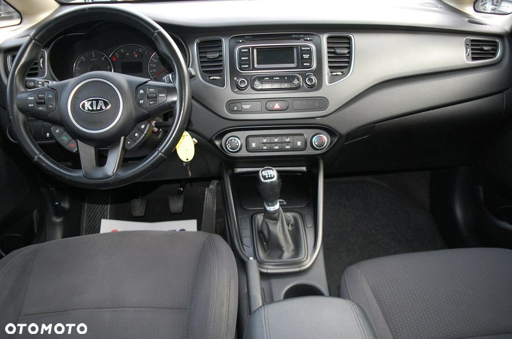 Kia Carens - 6
