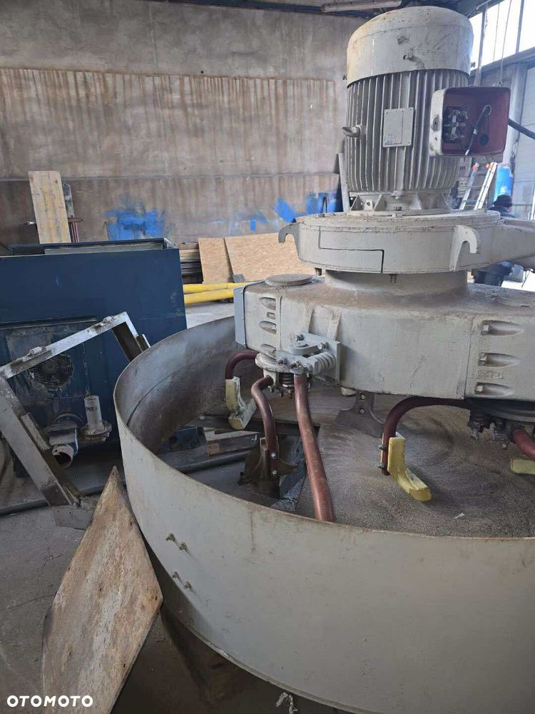 Inny ZREMB 0,75m3 - 5