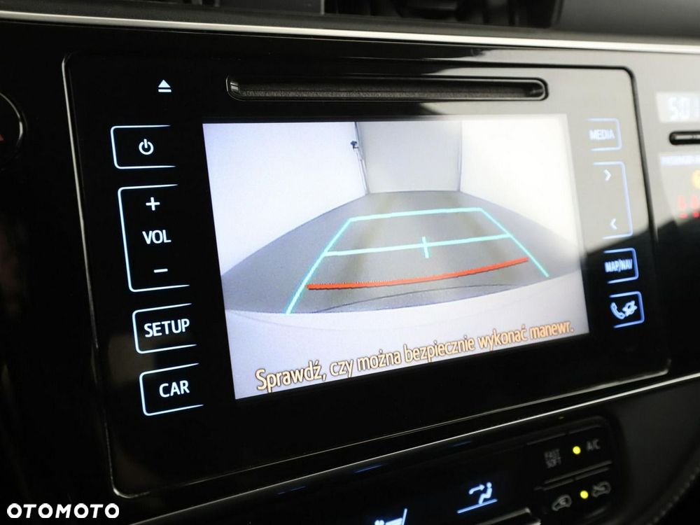 Toyota Auris Hybrid 135 Dynamic - 25