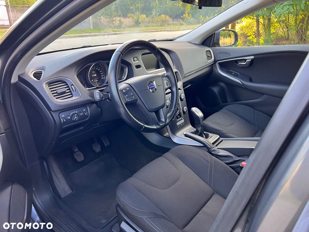 Volvo V40 D2 Kinetic - 5